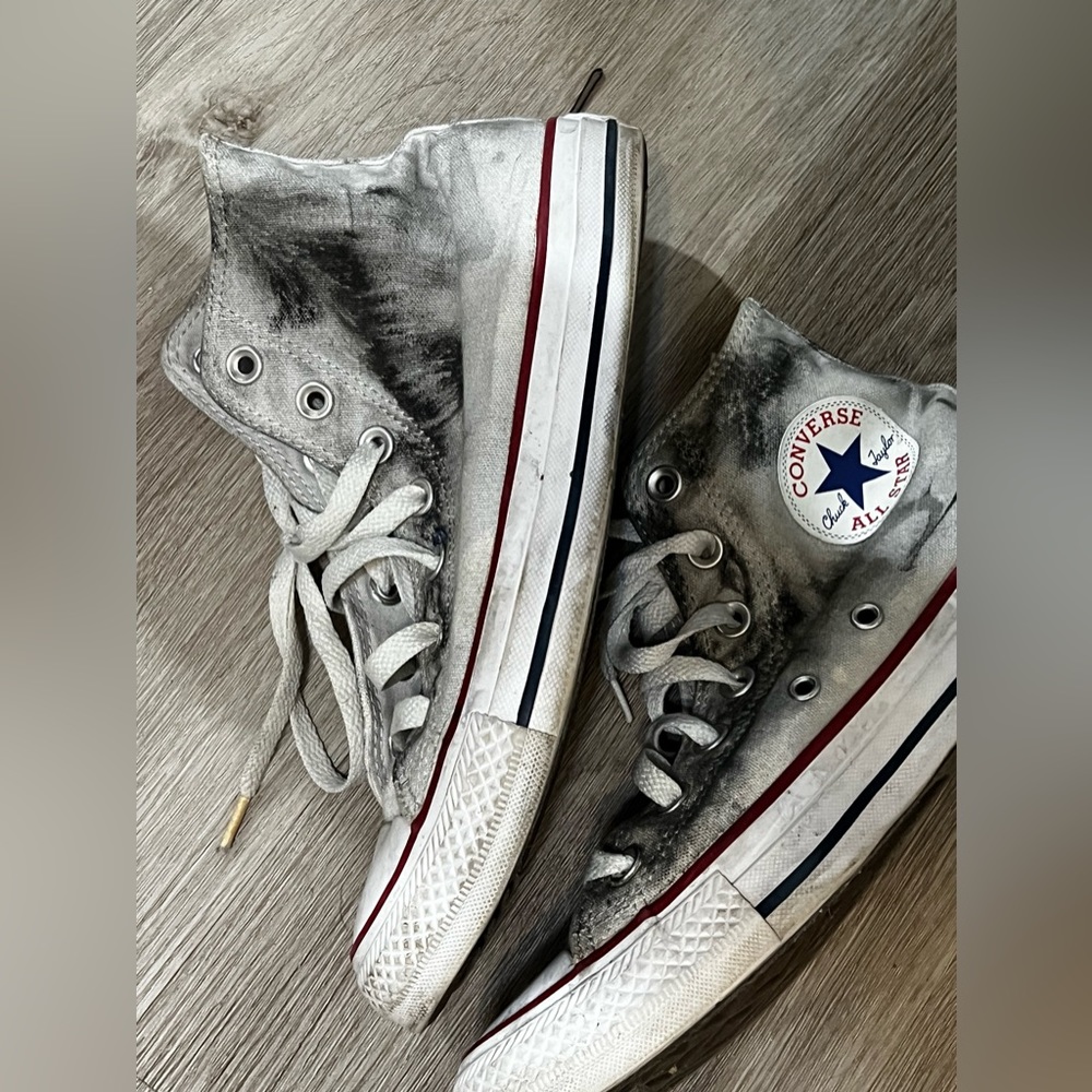 Converse tie dye